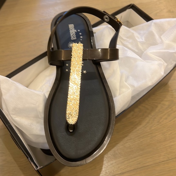 Black rubber sandal with metallic thong - Picture 3 of 3